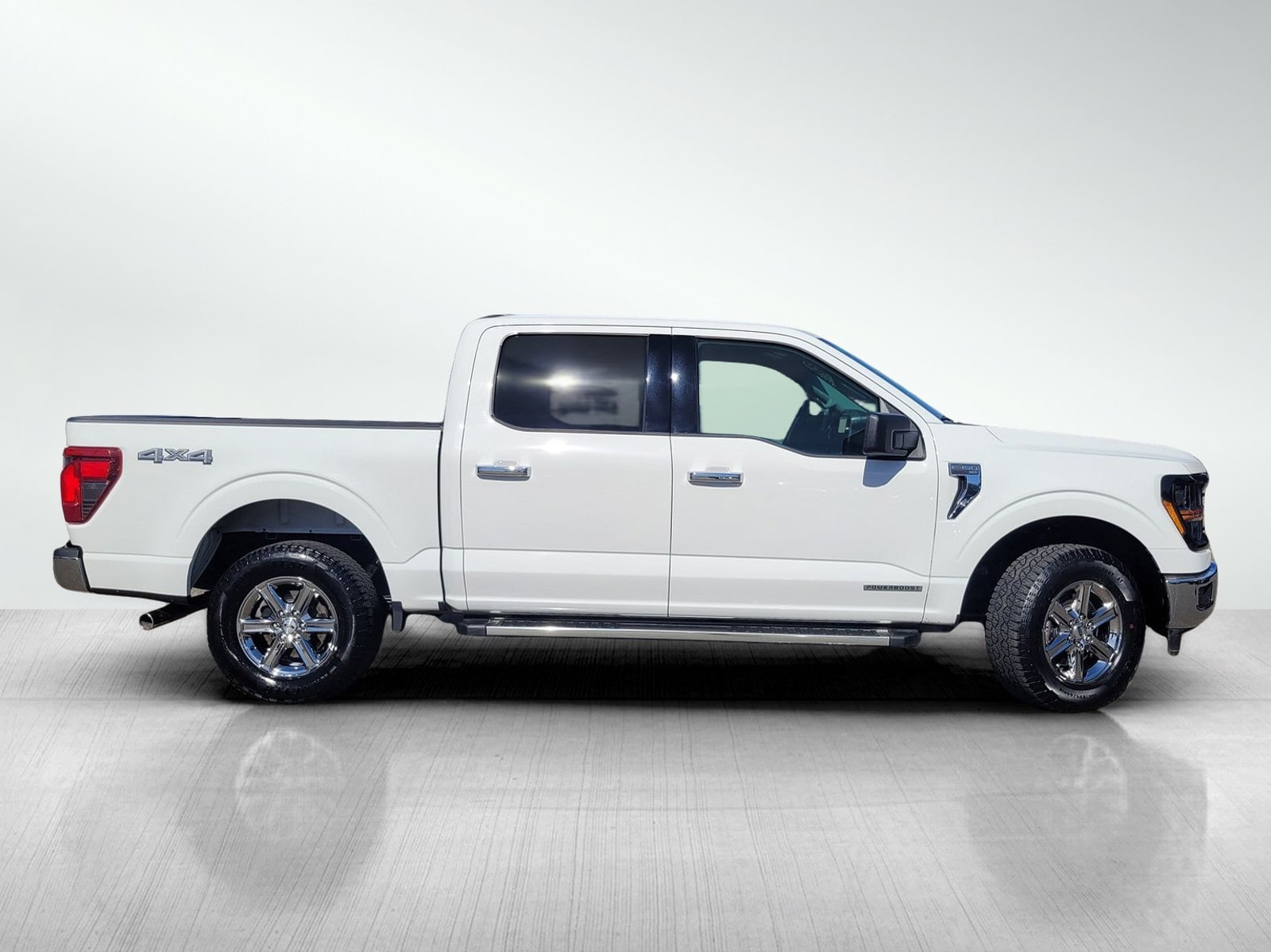 2025 Ford F-150 XLT photo 2