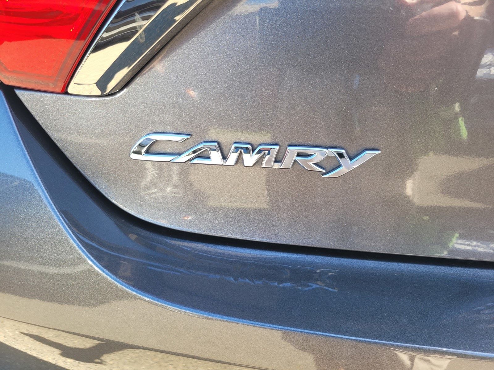 2015 Toyota Camry SE photo 6