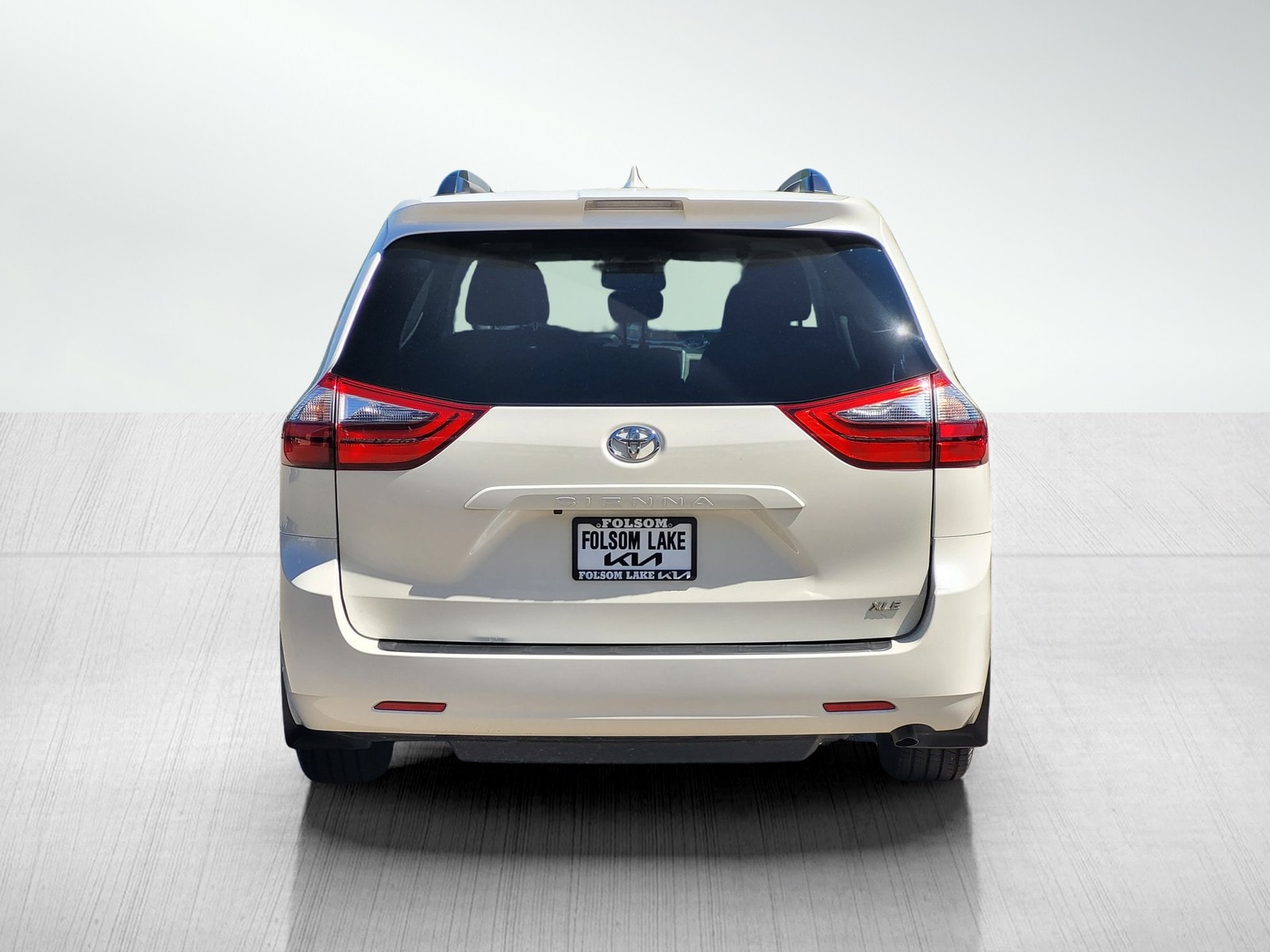 2020 Toyota Sienna XLE photo 4