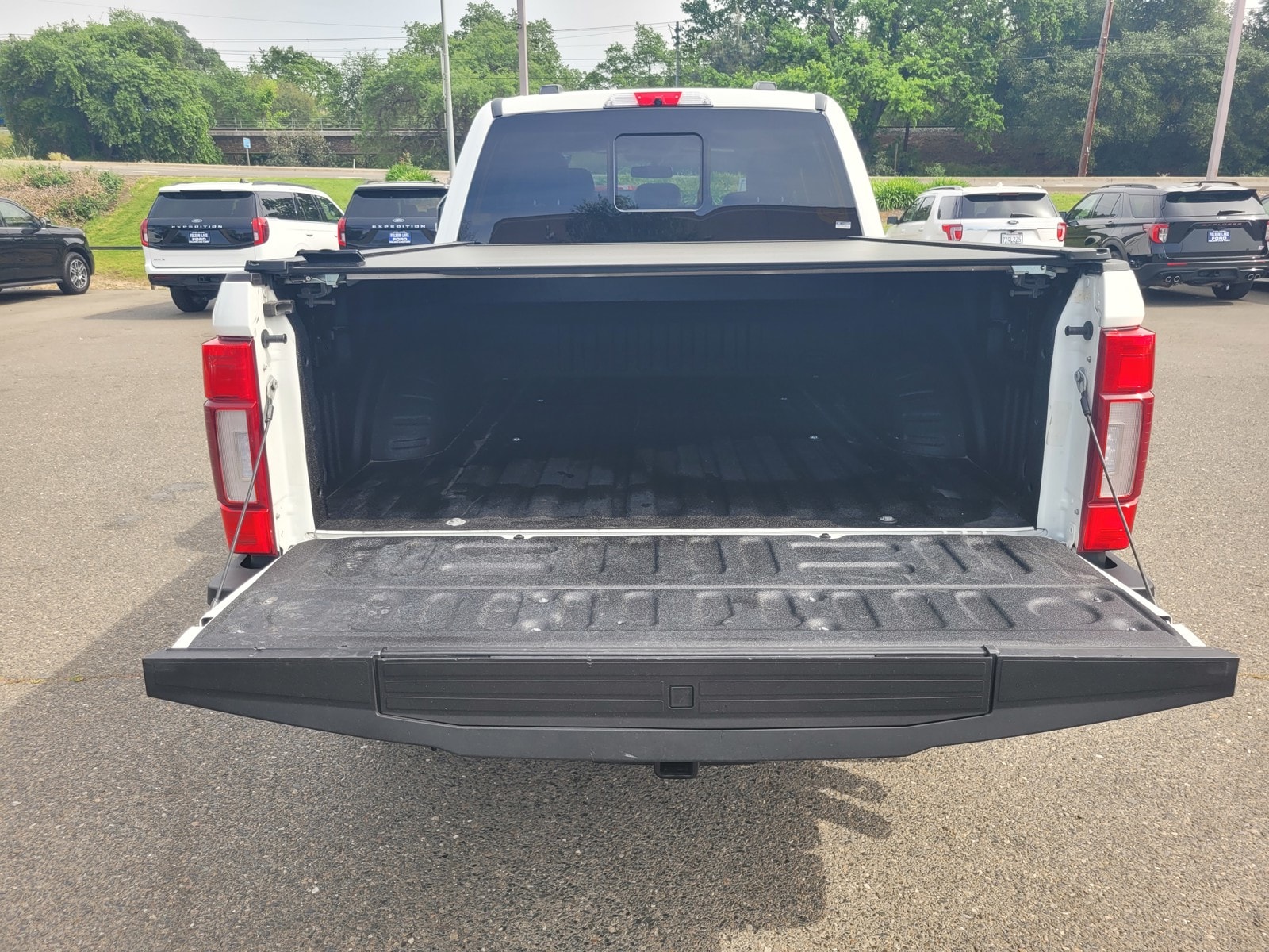 2022 Ford F-250 LARIAT photo 3