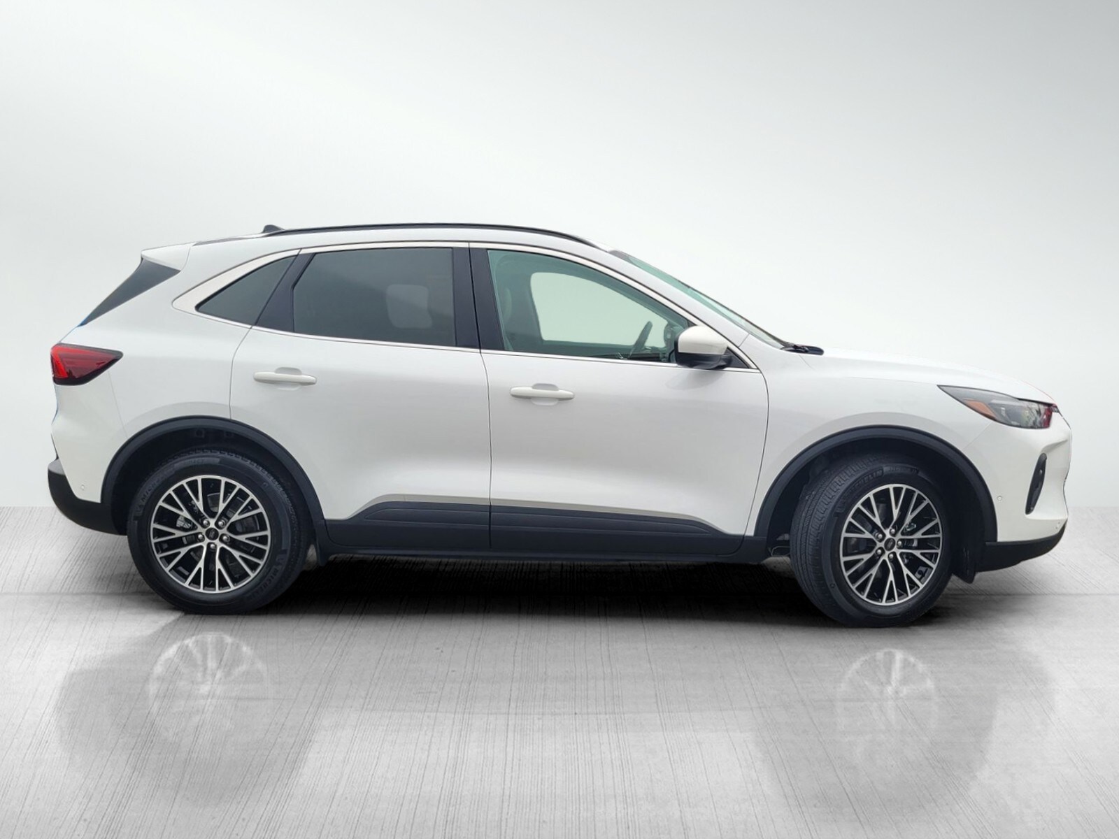 2023 Ford Escape Plug-In Hybrid Base photo 3