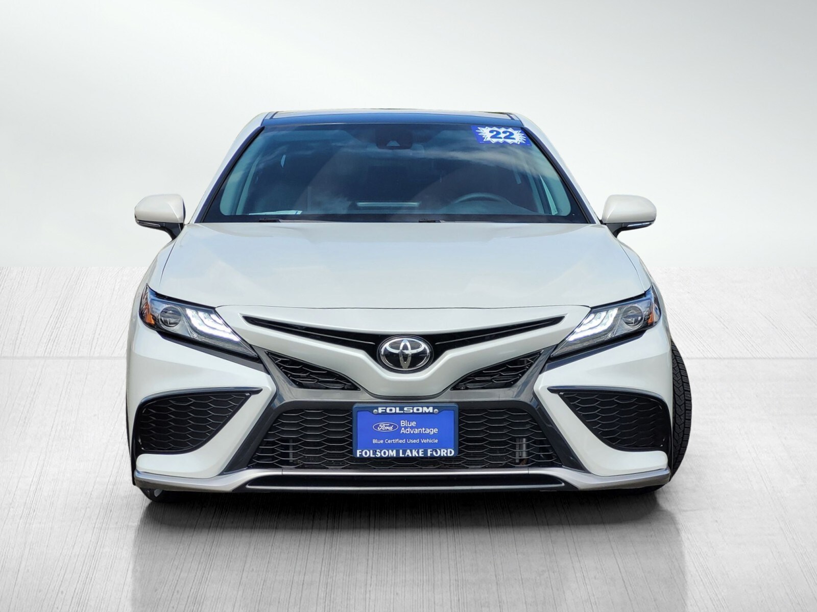 2022 Toyota Camry XSE photo 2