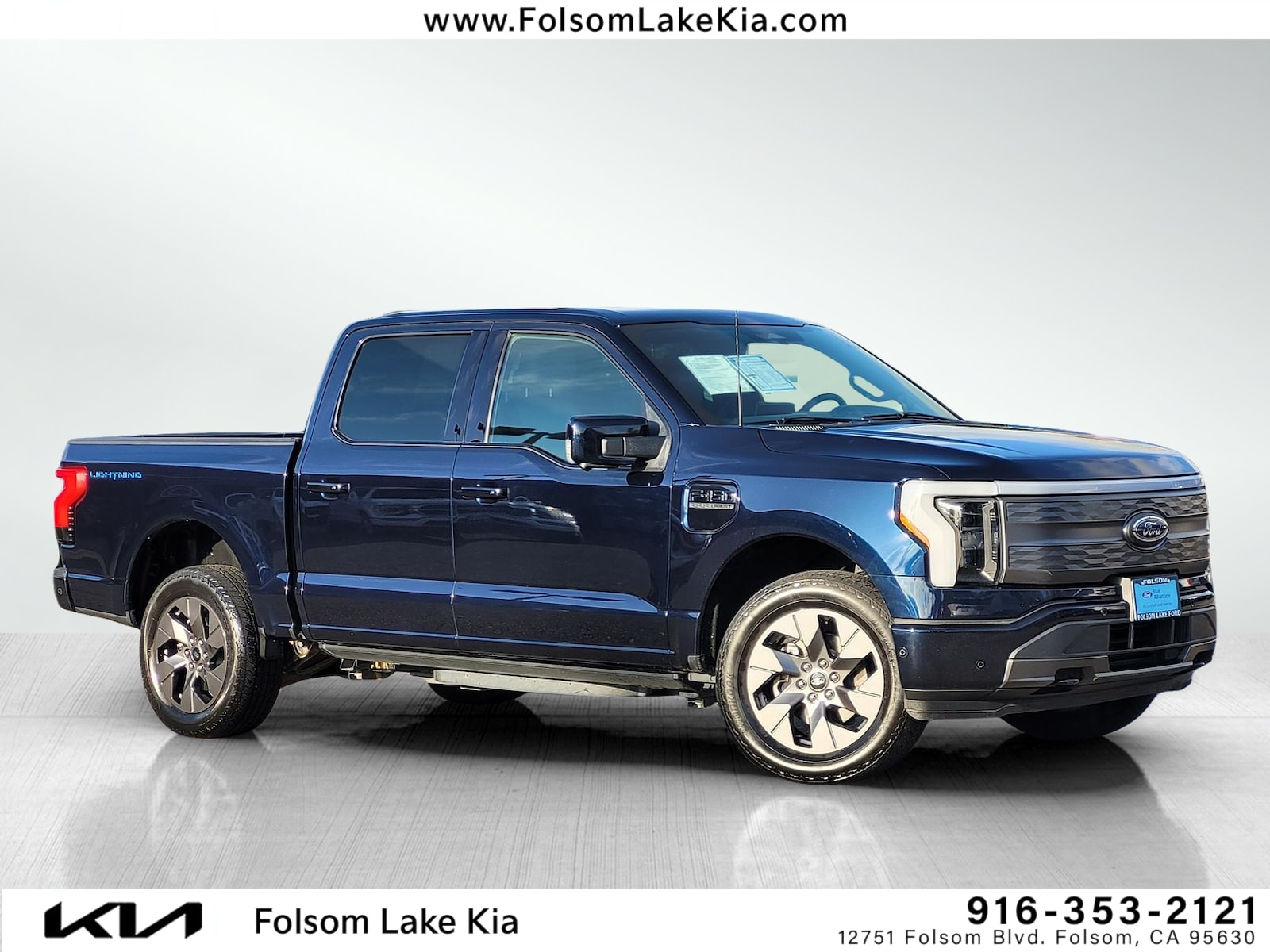 2022 Ford F-150 Lightning Lariat's photo