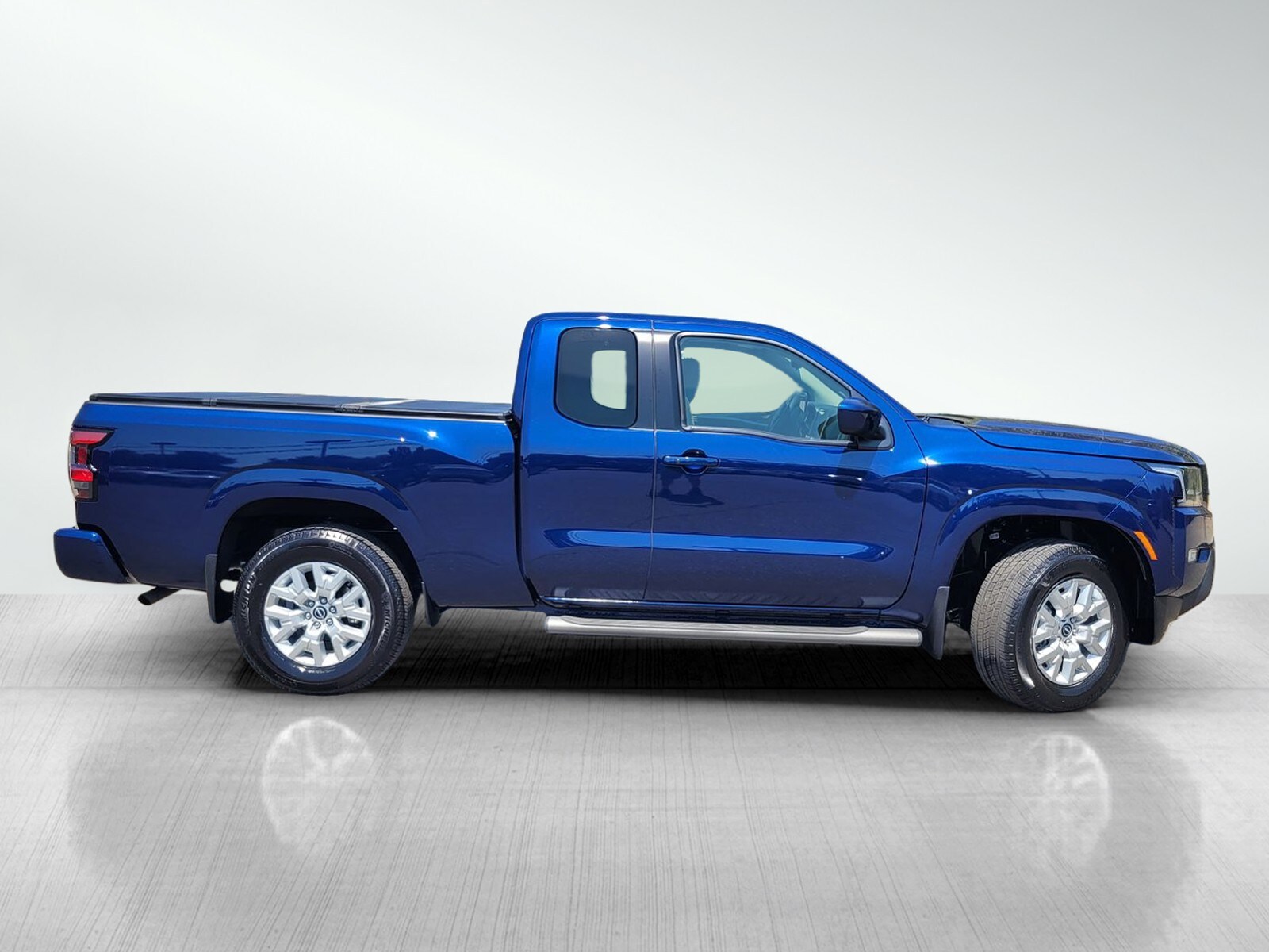 2023 Nissan Frontier King Cab SV photo 3