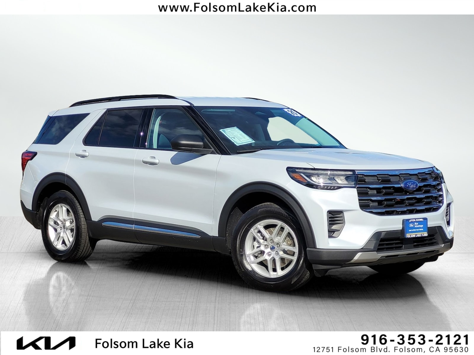 2025 Ford Explorer Active's photo