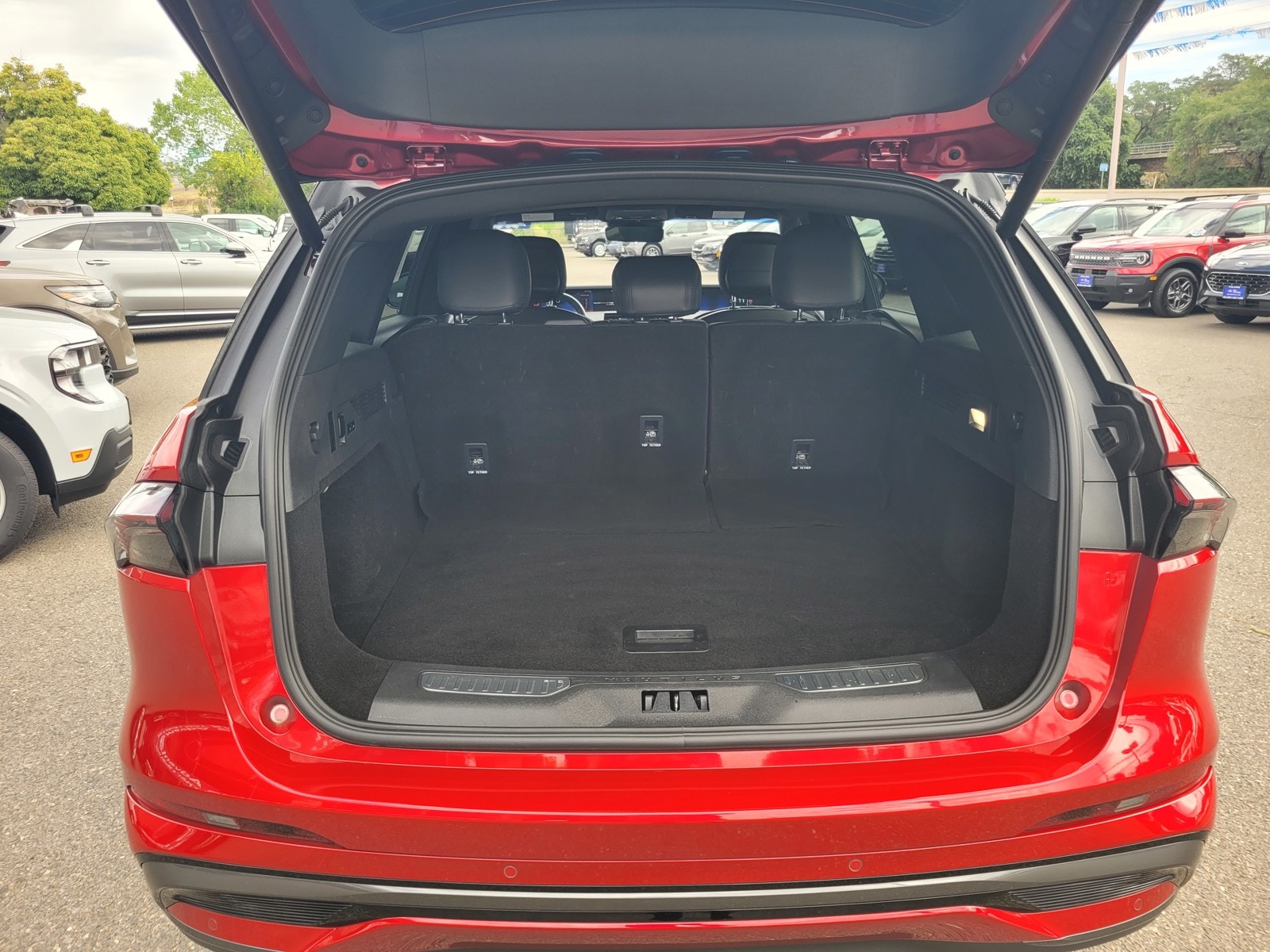 2024 Lincoln Nautilus Reserve photo 3