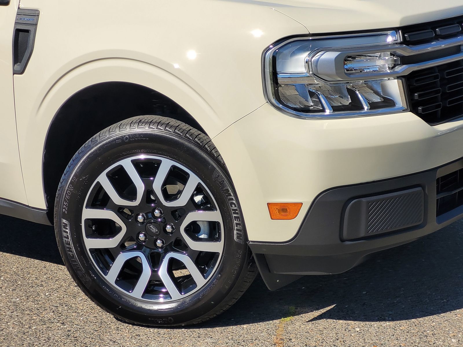 2024 Ford Maverick LARIAT photo 5