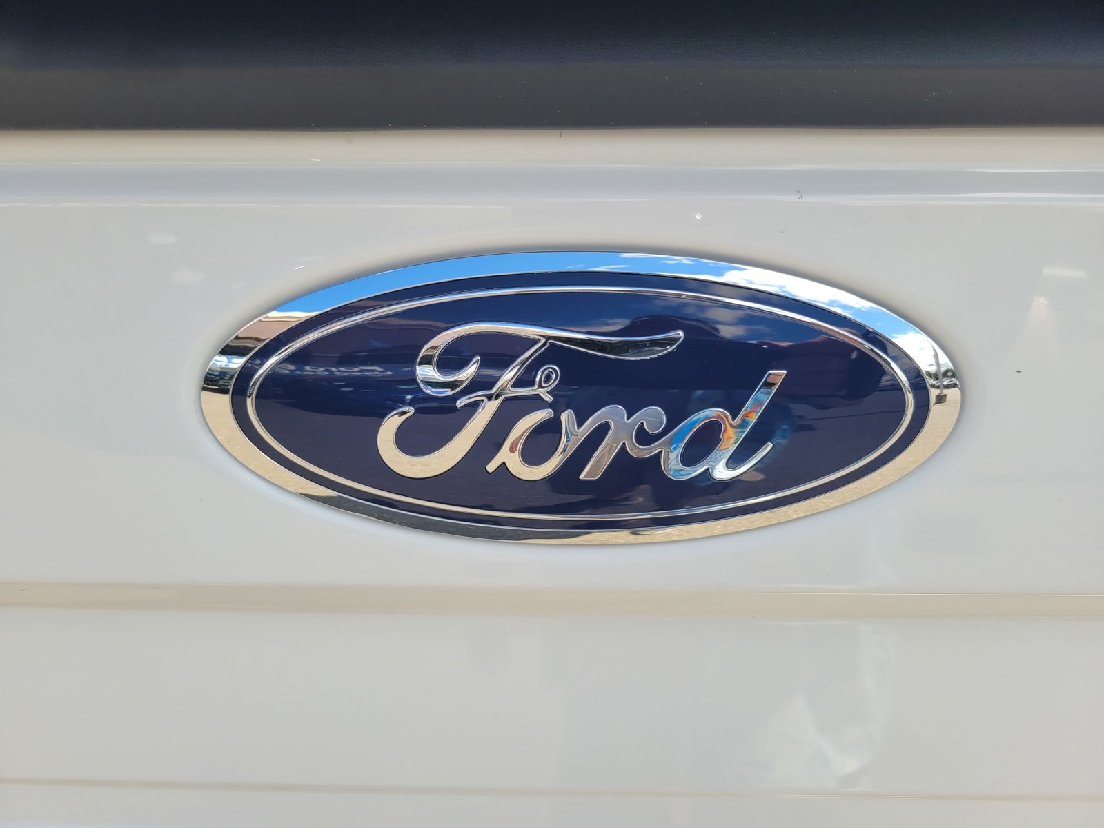 2022 Ford F-250 LARIAT photo 6
