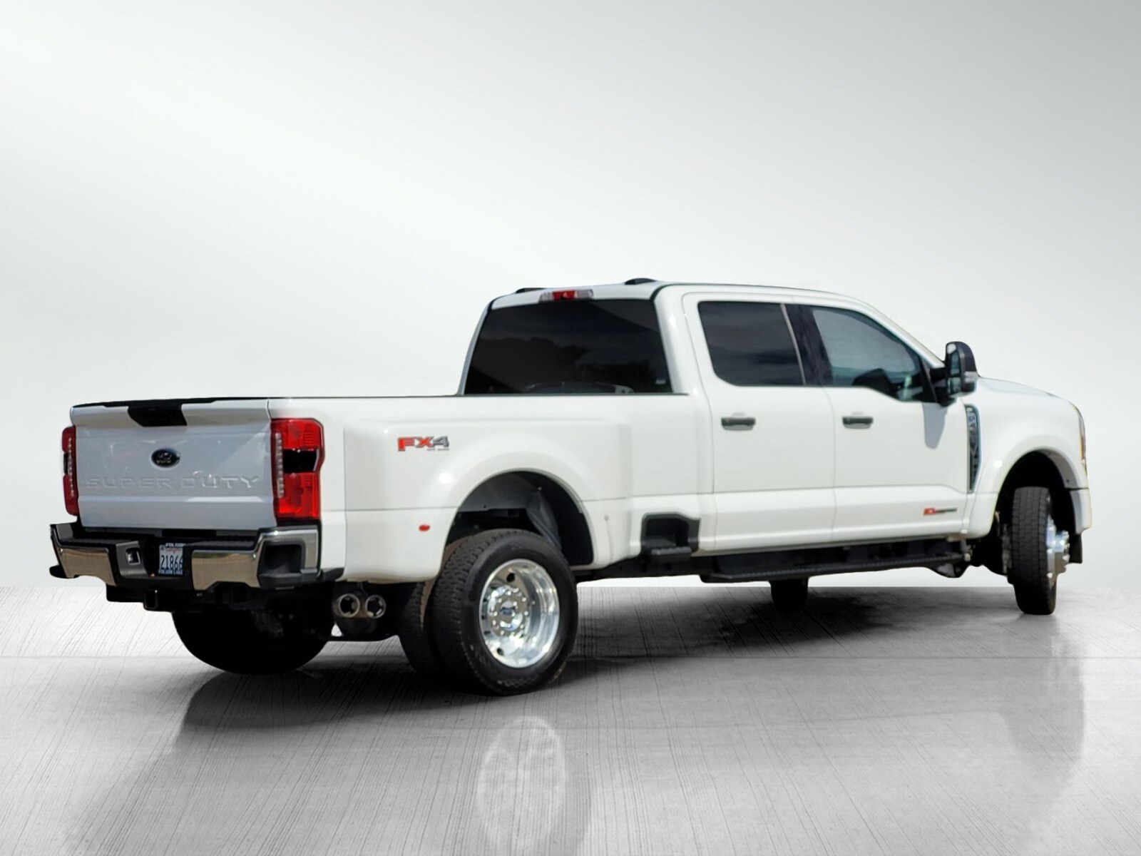 2024 Ford F-450 XLT photo 4