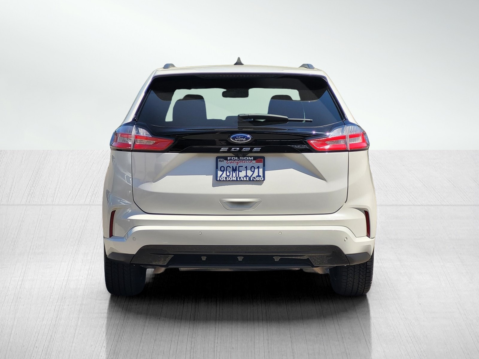 2023 Ford Edge ST Line photo 4