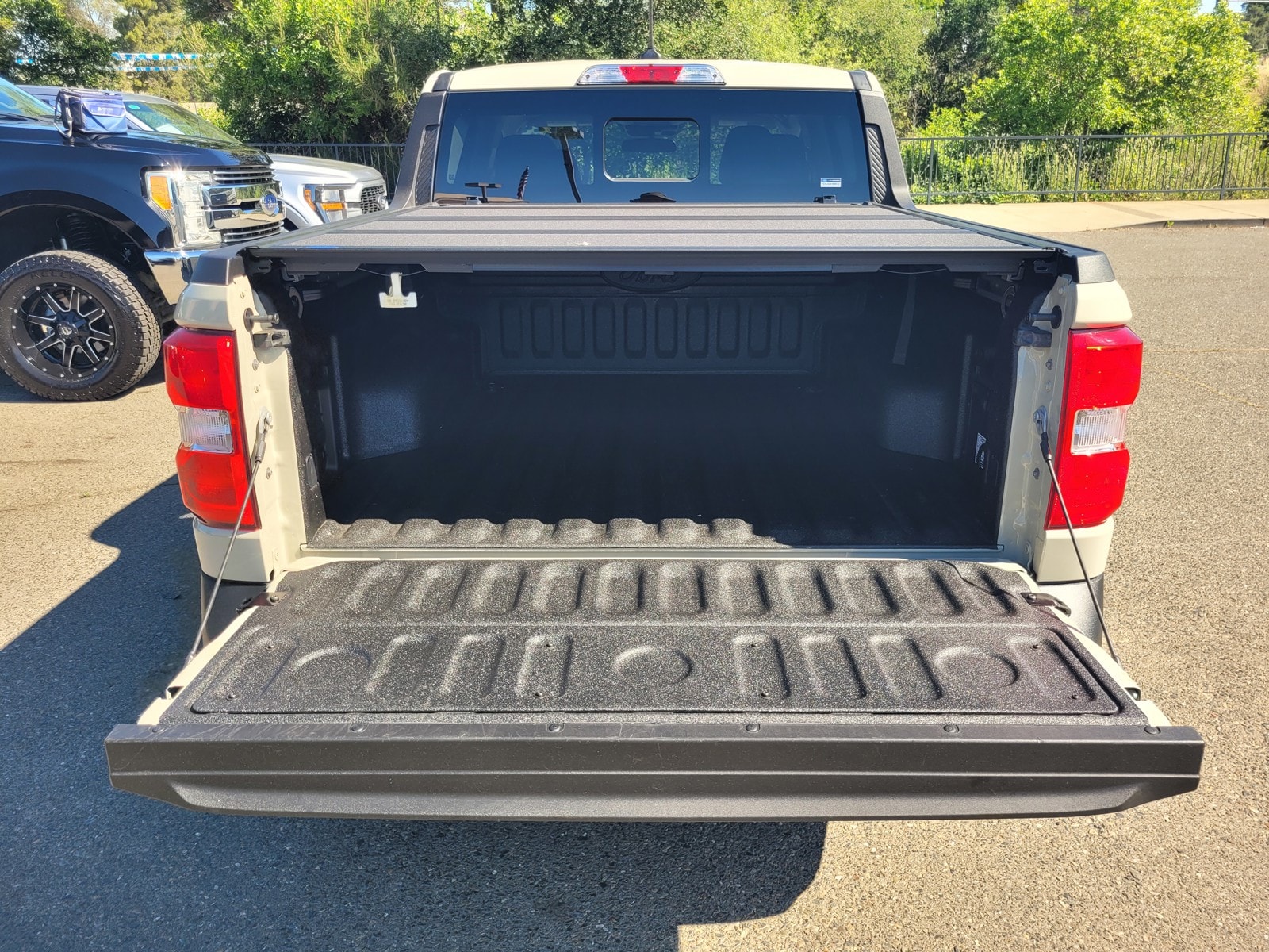 2024 Ford Maverick LARIAT photo 3