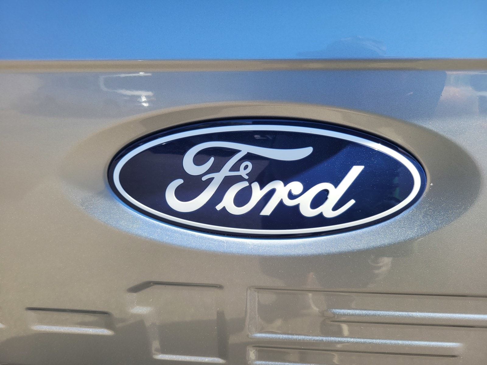 2025 Ford F-150 XLT photo 6