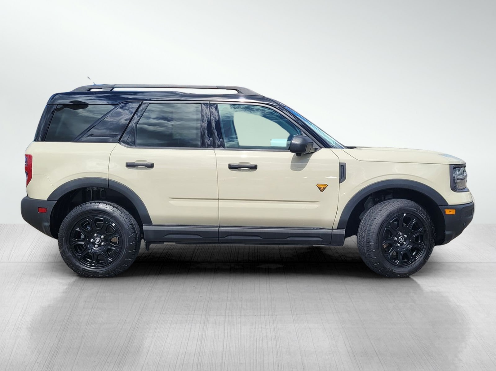 2025 Ford Bronco Sport Badlands photo 2