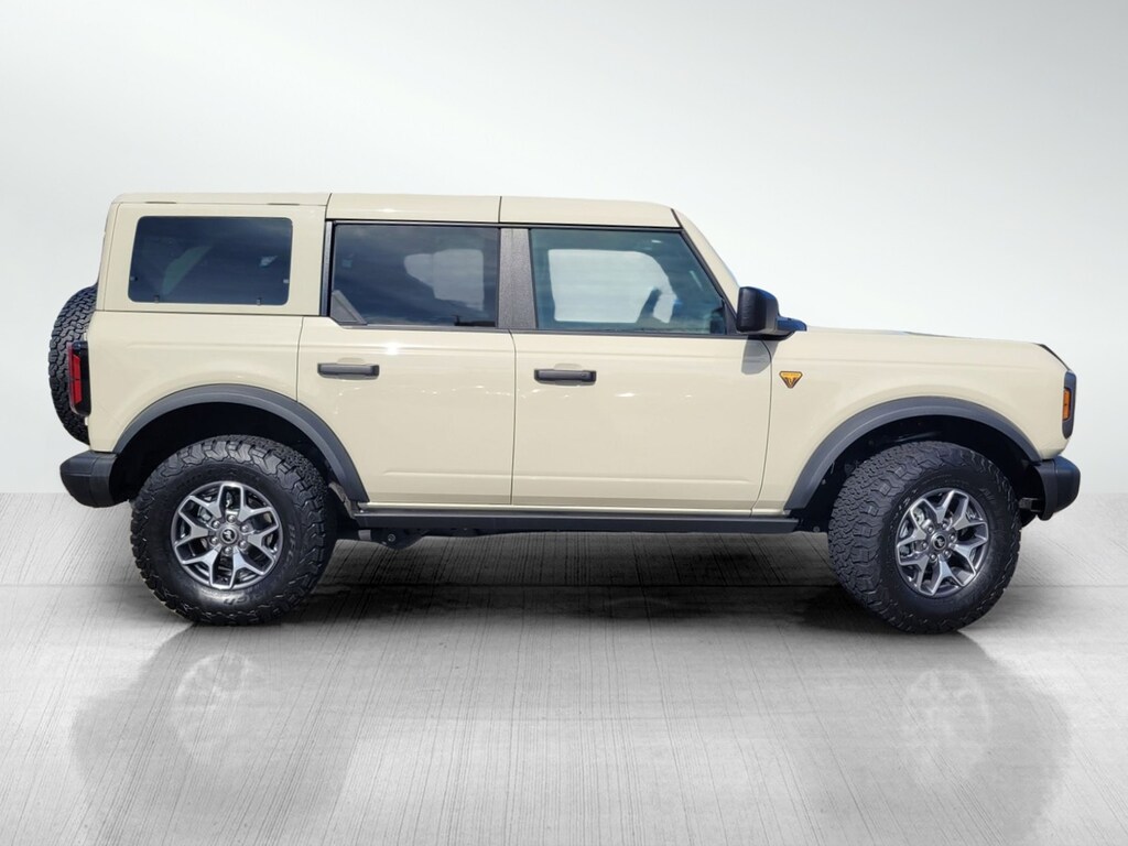 Used 2025 Ford Bronco Badlands SUV