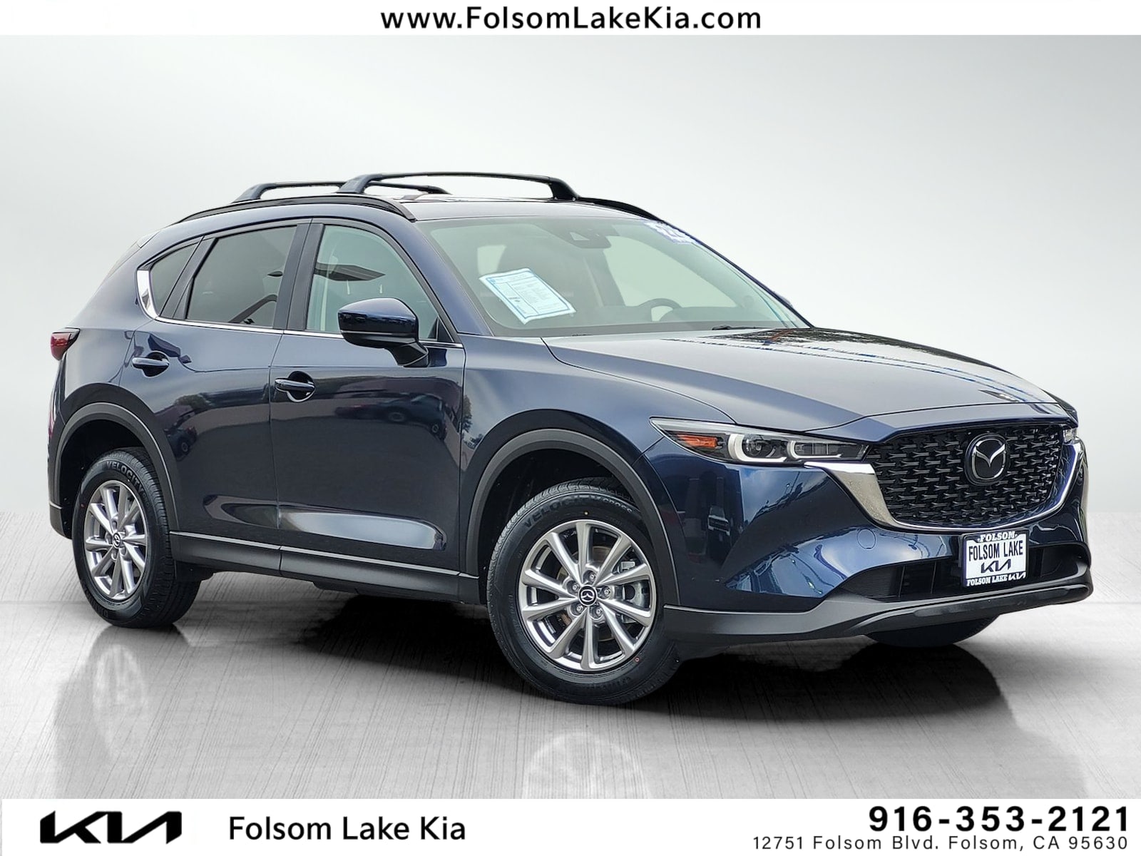 2022 Mazda CX-5 S Preferred package's photo