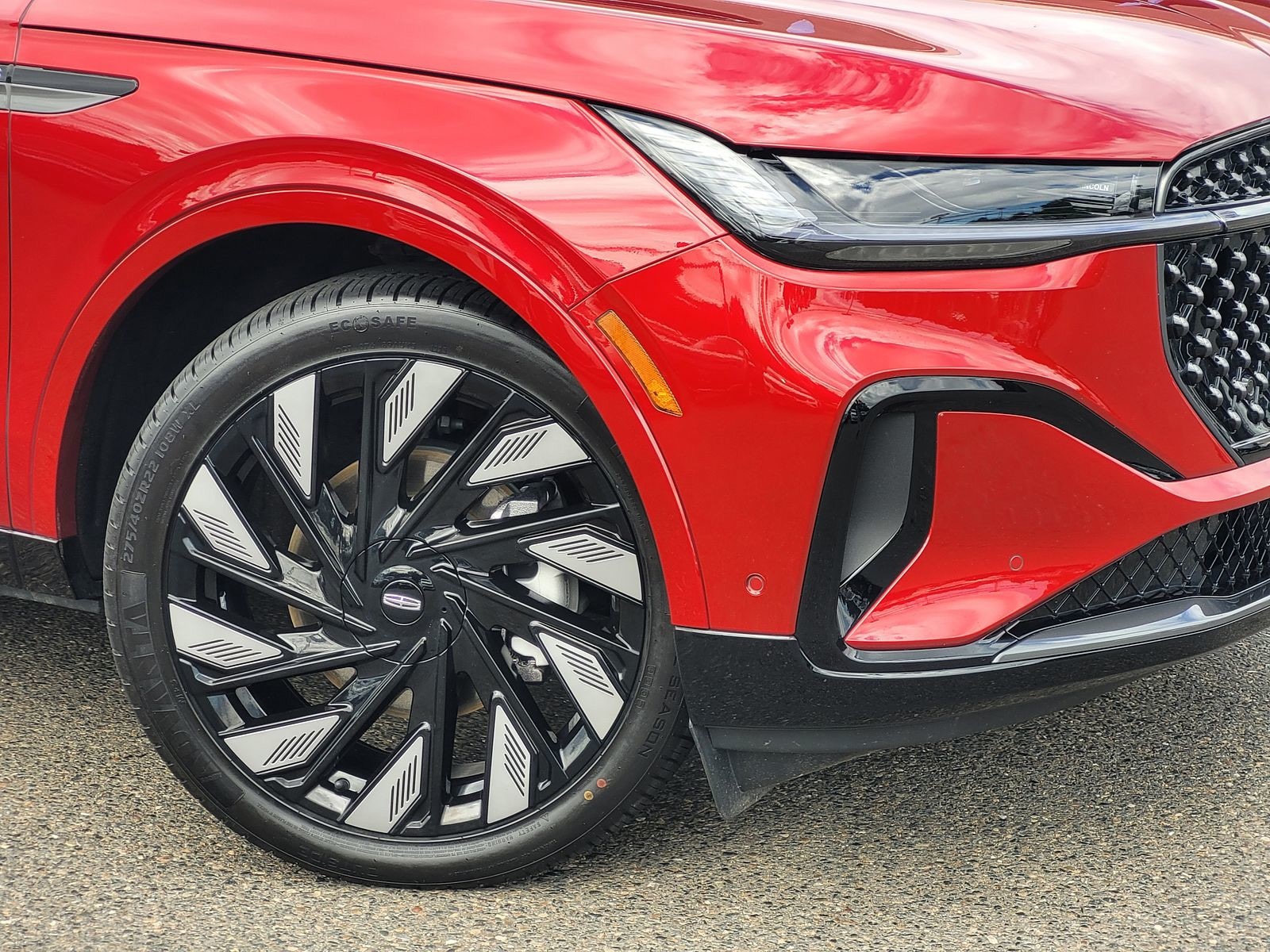 2024 Lincoln Nautilus Reserve photo 5