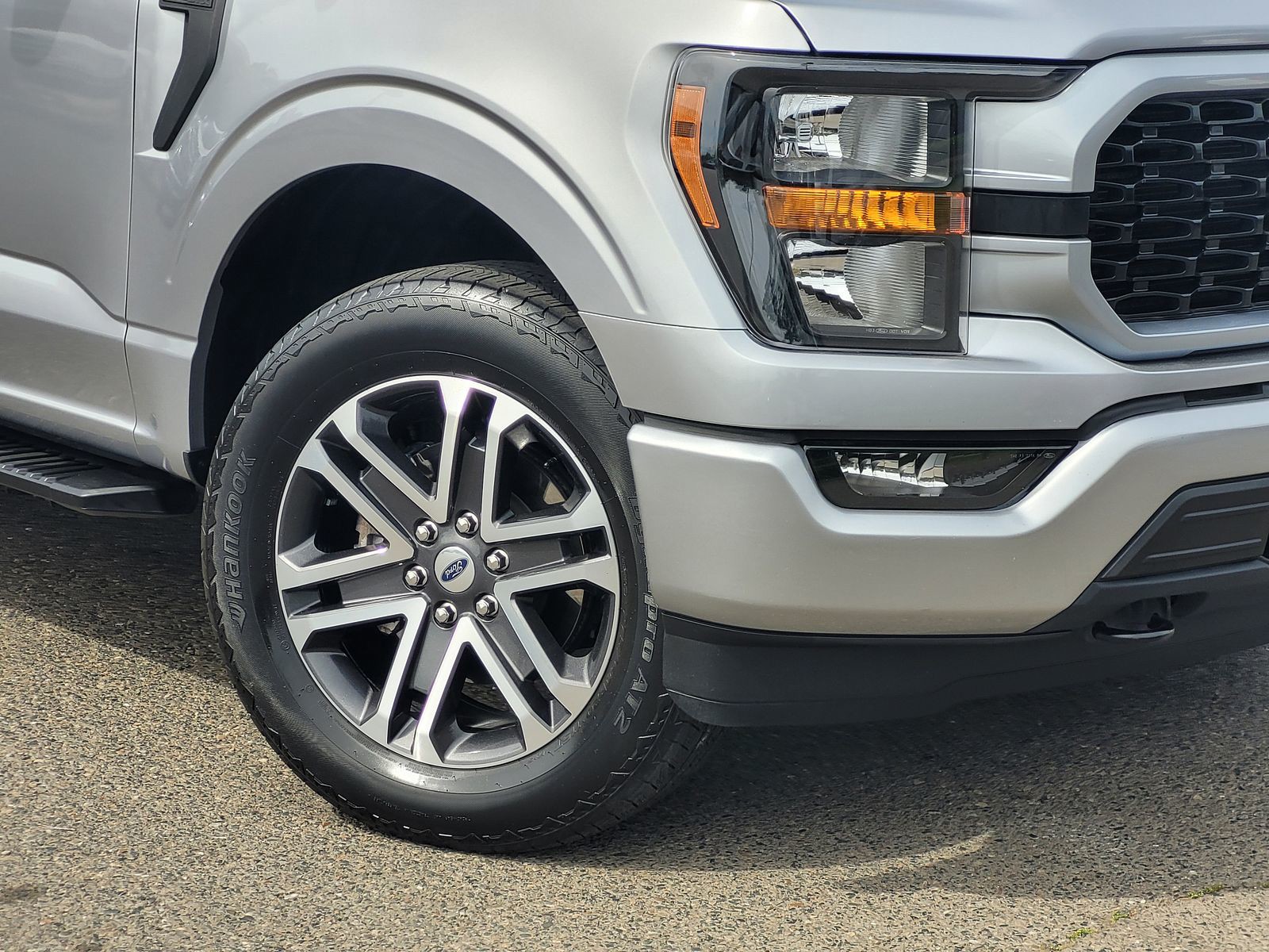 2023 Ford F-150 XL photo 5