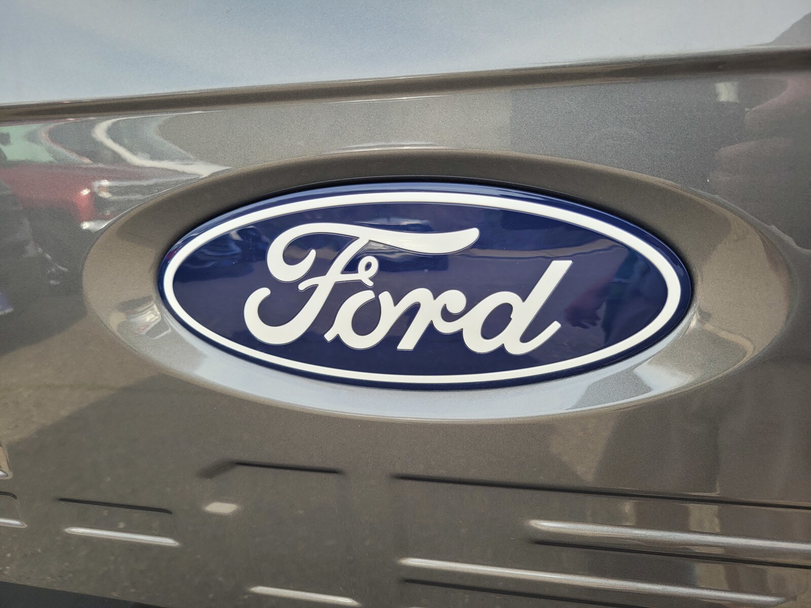 2025 Ford F-150 XLT photo 6