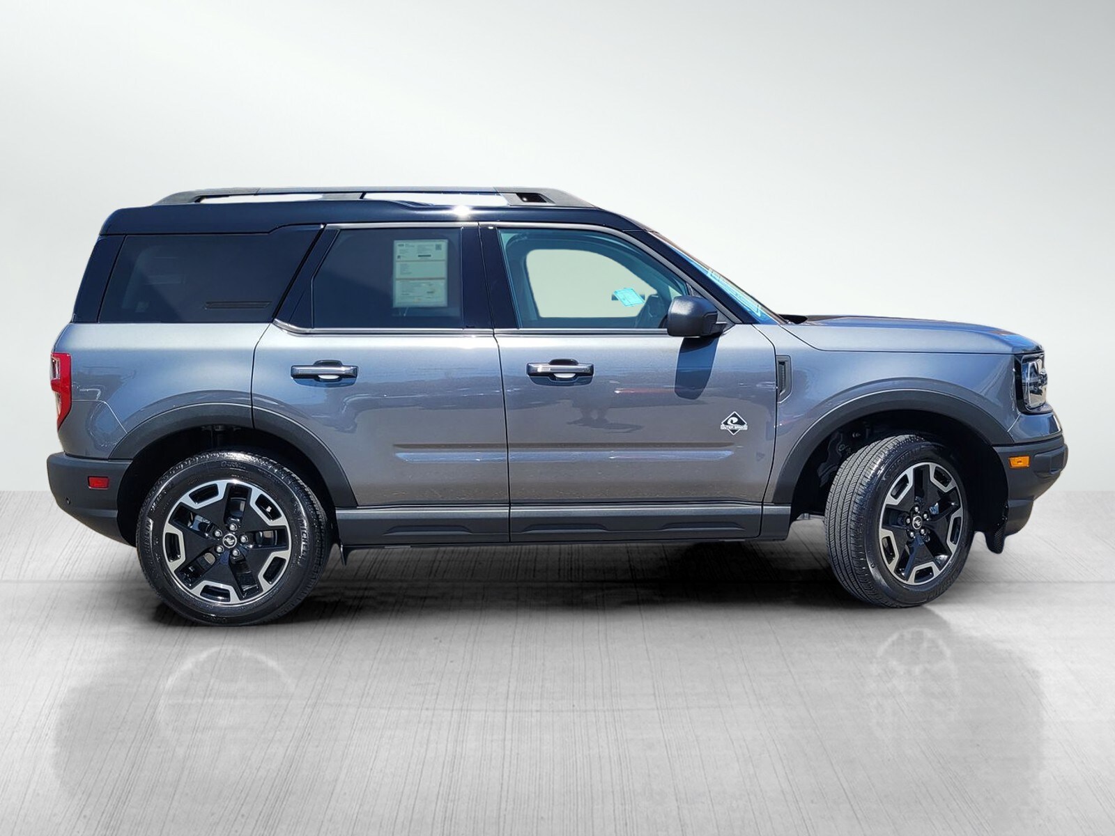 2024 Ford Bronco Sport Outer Banks photo 3