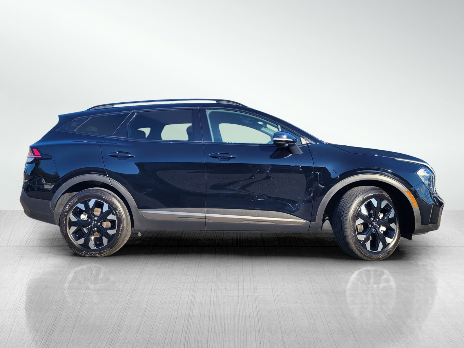 2023 Kia Sportage X-Line photo 3