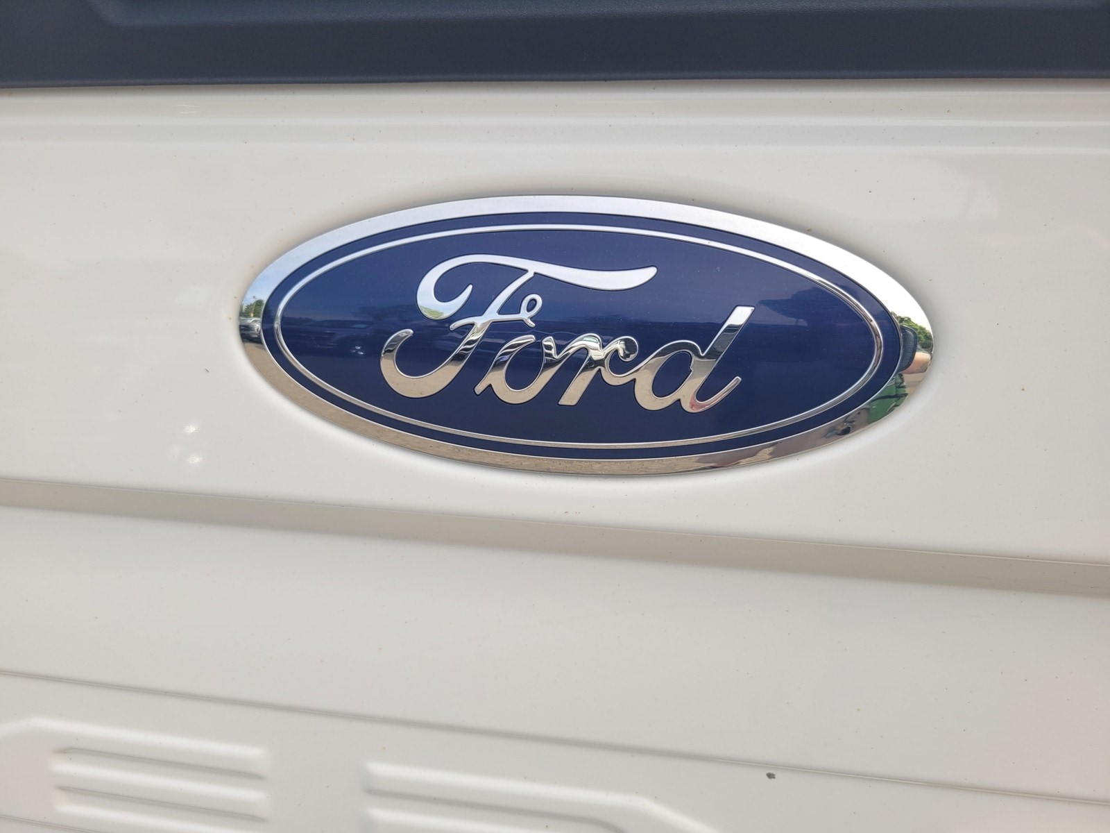 2022 Ford F-250 LARIAT photo 6