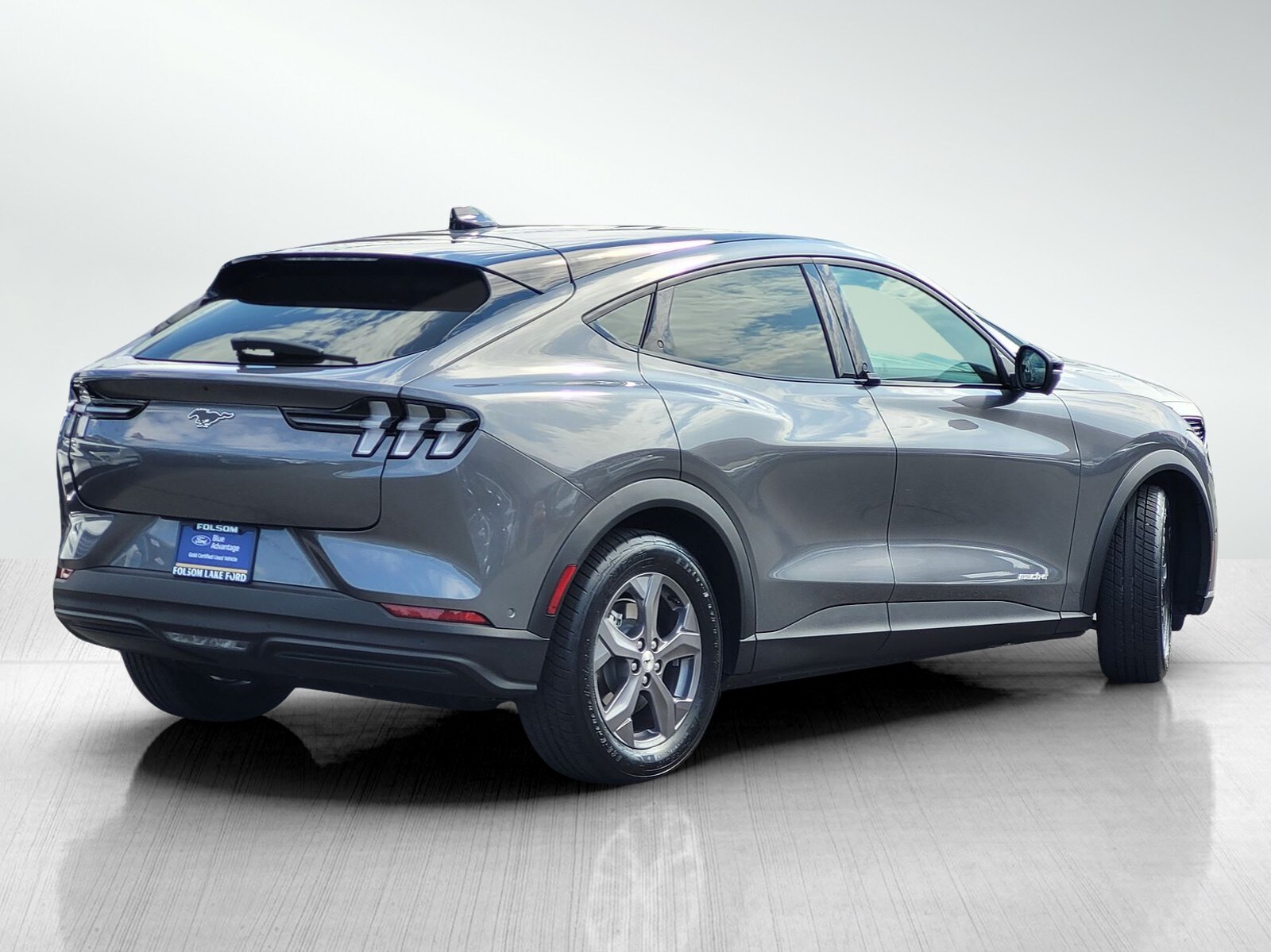 2023 Ford Mustang Mach-E Select photo 4
