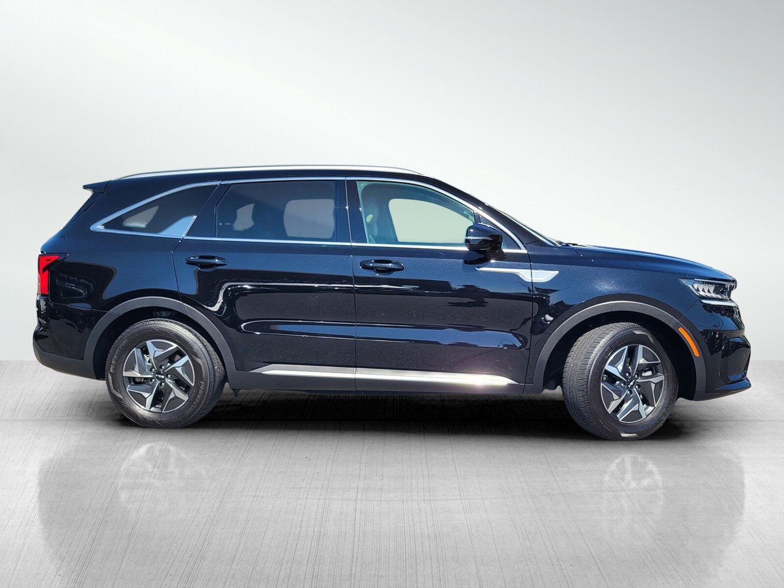2023 Kia Sorento Hybrid EX photo 3