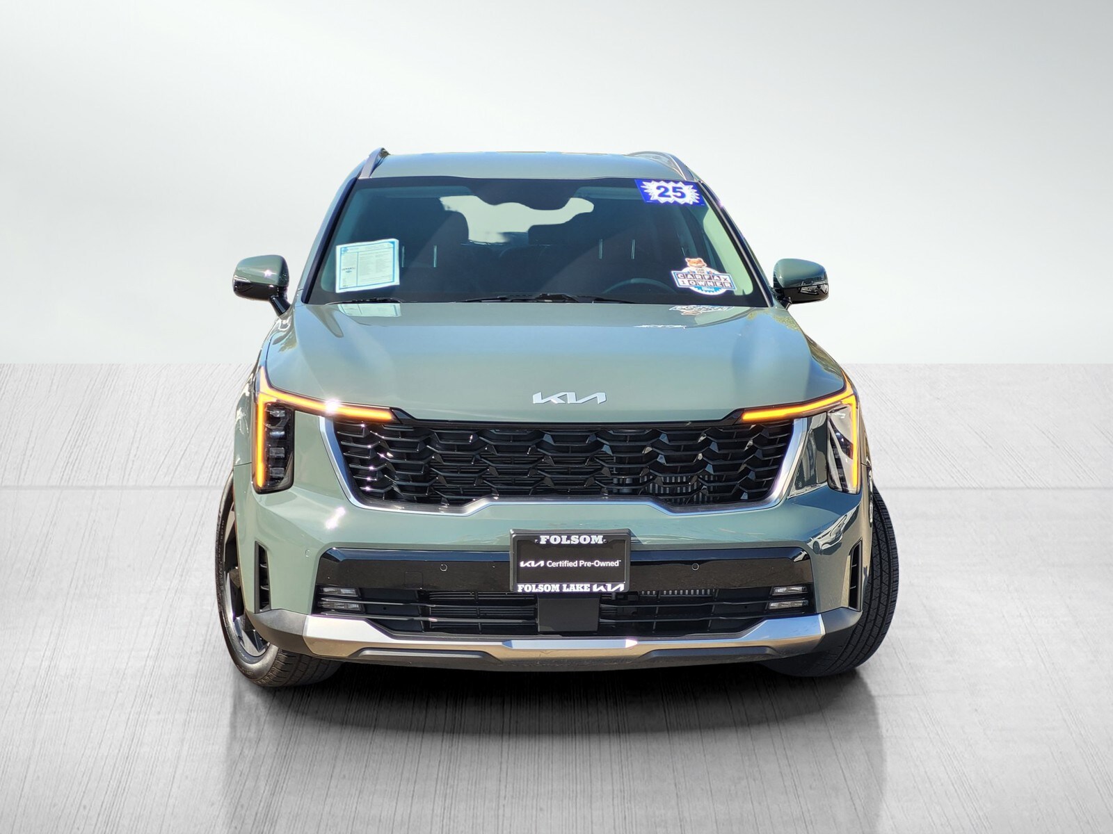 2025 Kia Sorento Plug-In Hybrid EX photo 2