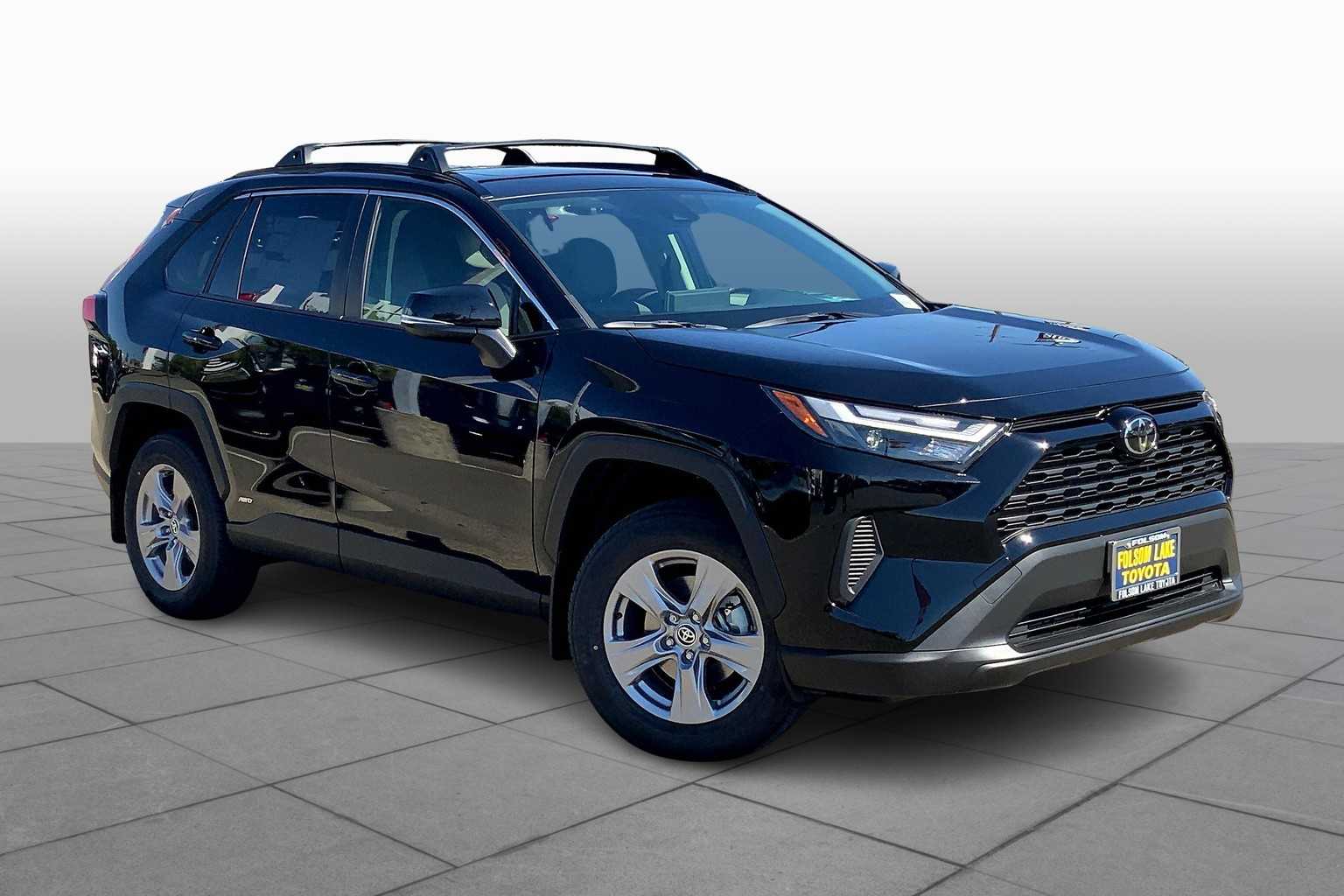 2025 Toyota RAV4 Hybrid XLE photo 2