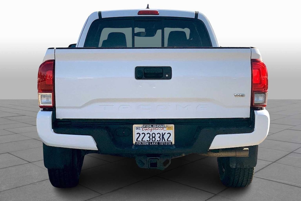 Used 2018 Toyota Tacoma TRD Sport Access Cab 6 Bed V6 4x2 AT (Natl) Access Cab 6 Bed V6 4x2 AT (Natl)