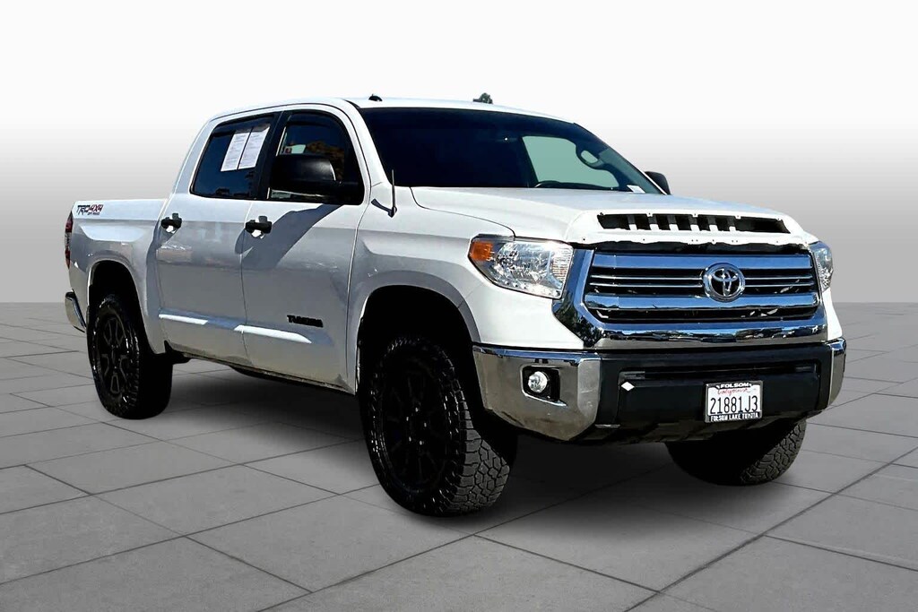 Used 2017 Toyota Tundra SR5 Crewmax 5.5 Bed 5.7L (Natl) CrewMax 5.5 Bed 5.7L (Natl)