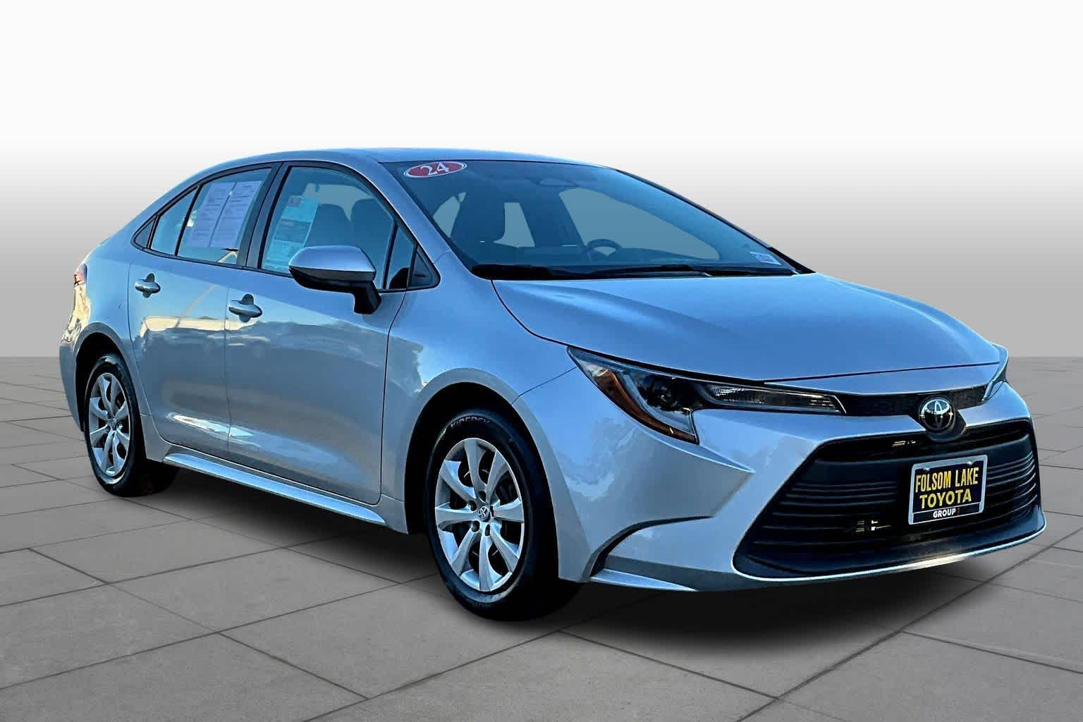 2024 Toyota Corolla LE photo 2