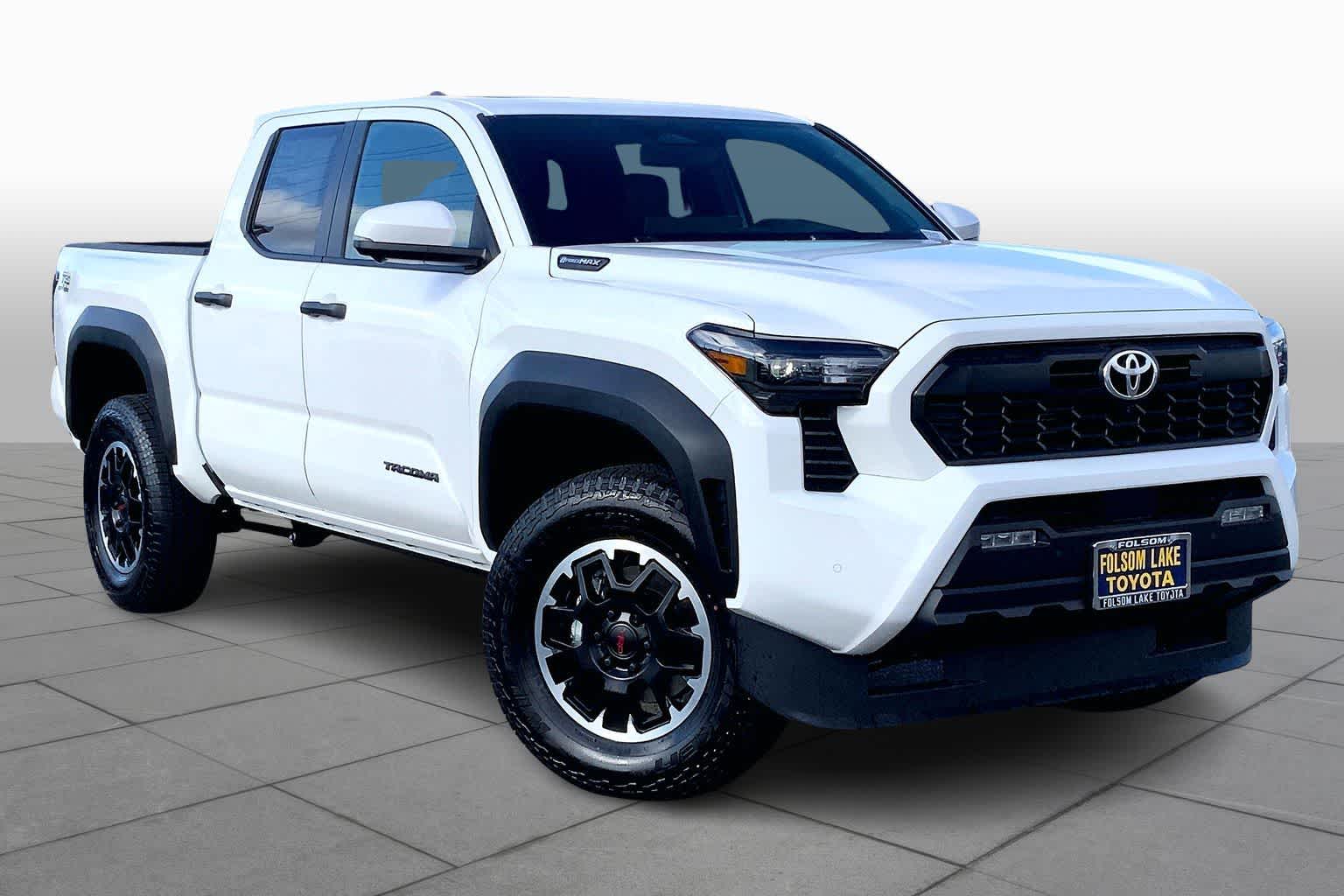 2025 Toyota Tacoma TRD photo 2