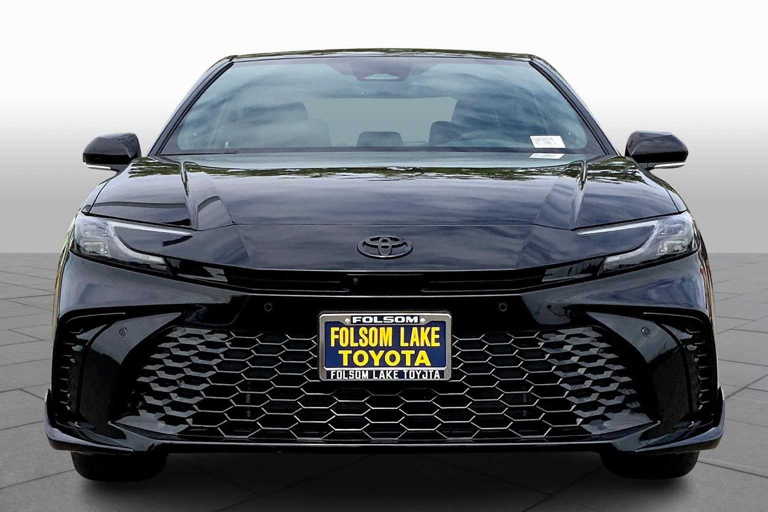 2025 Toyota Camry XSE photo 2
