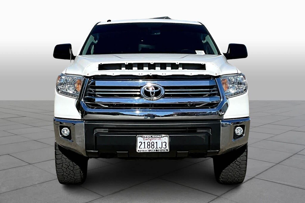 Used 2017 Toyota Tundra SR5 Crewmax 5.5 Bed 5.7L (Natl) CrewMax 5.5 Bed 5.7L (Natl)