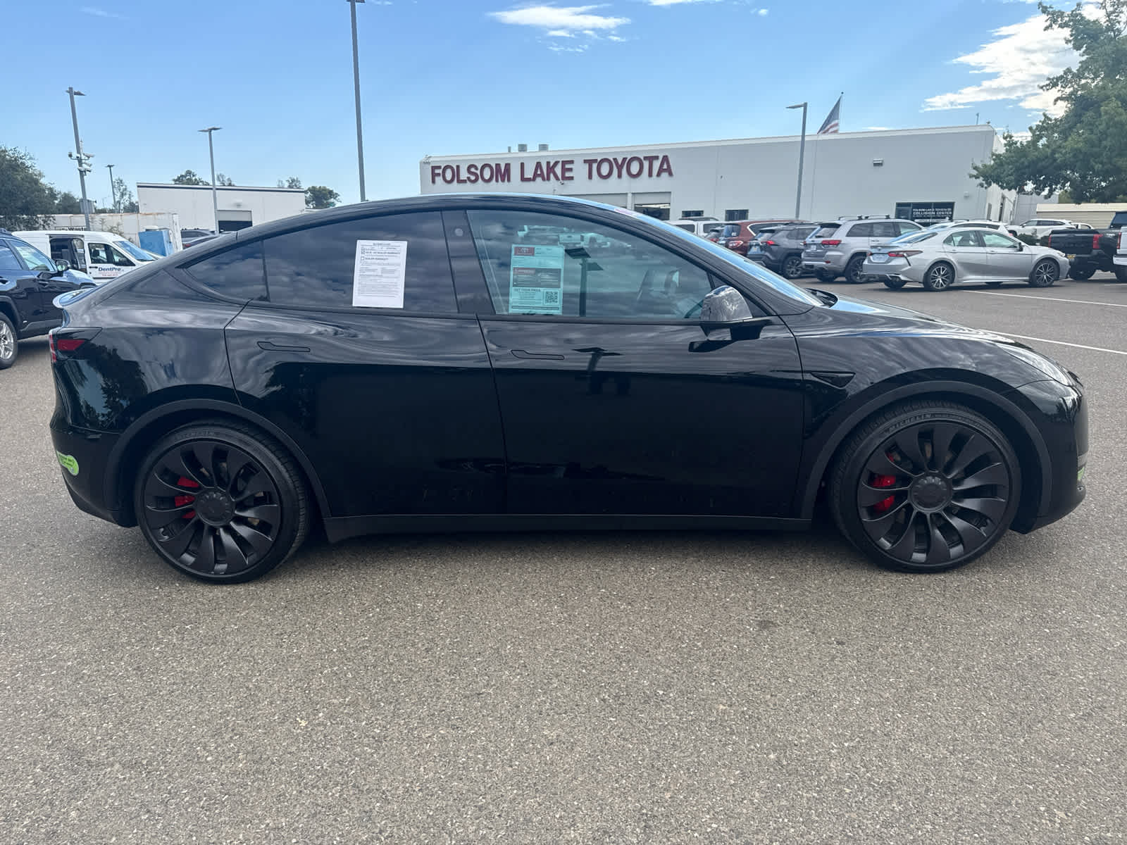 2023 Tesla Model Y Performance photo 2