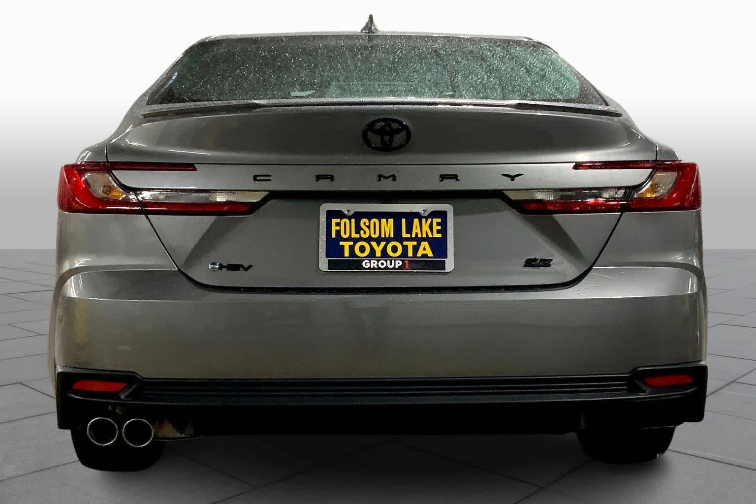 2026 Toyota Camry SE photo 4