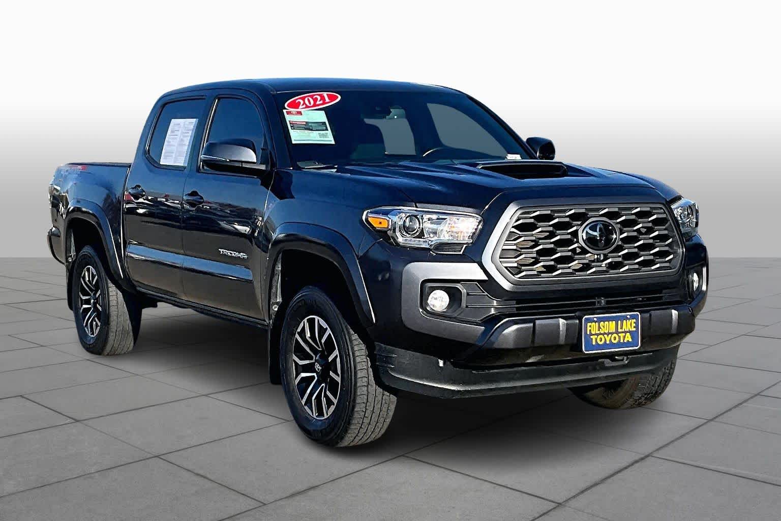 2021 Toyota Tacoma TRD Sport Double Cab V6 photo 2