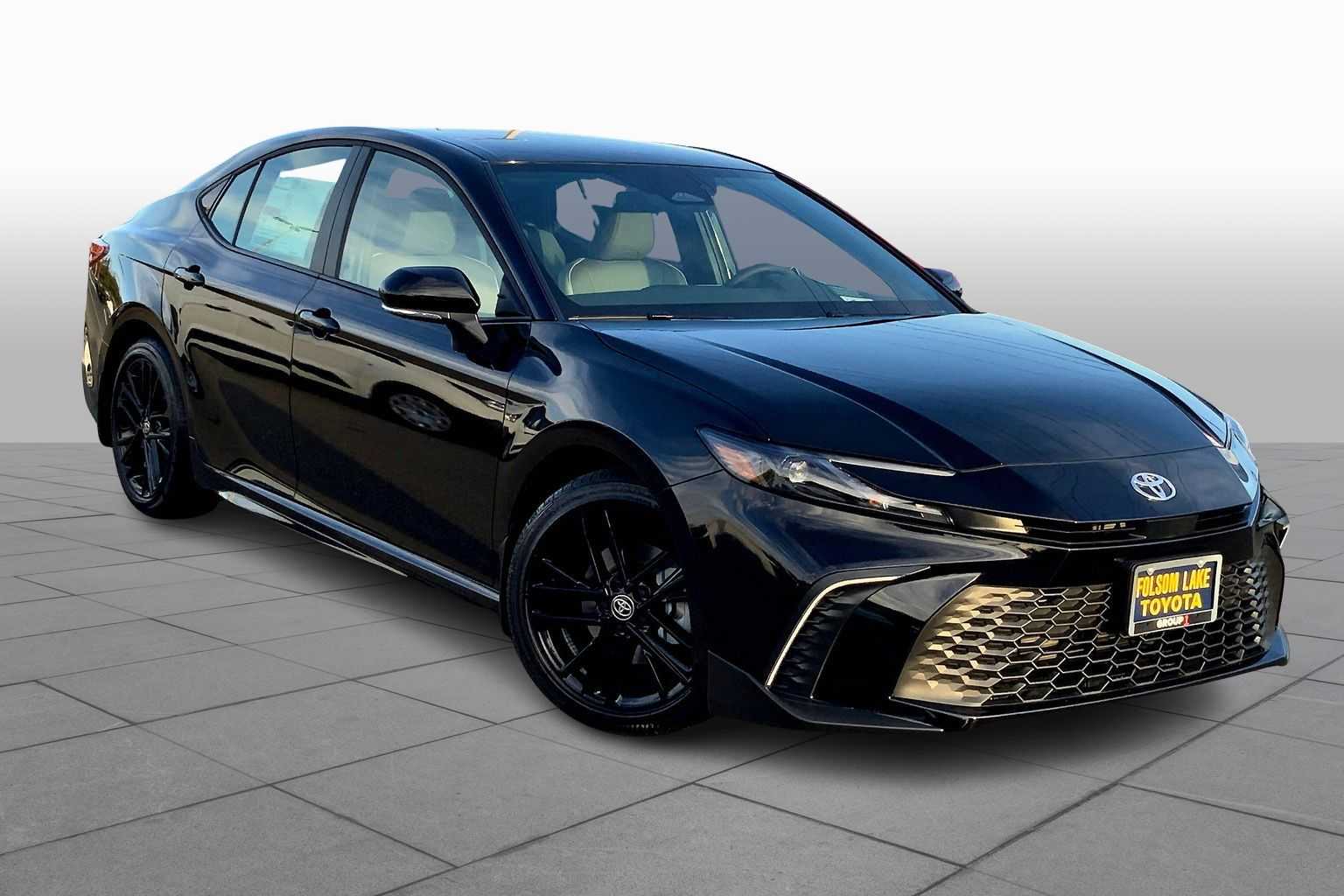 2026 Toyota Camry SE photo 2