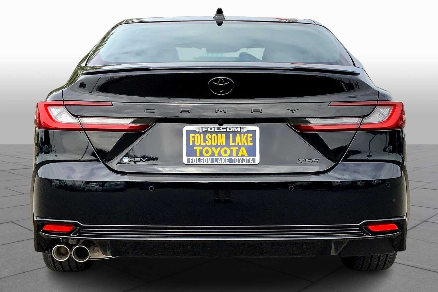 2025 Toyota Camry XSE photo 3