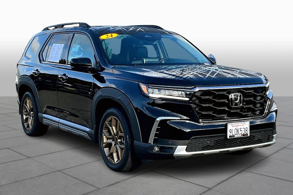 Used 2024 Honda Pilot Touring AWD