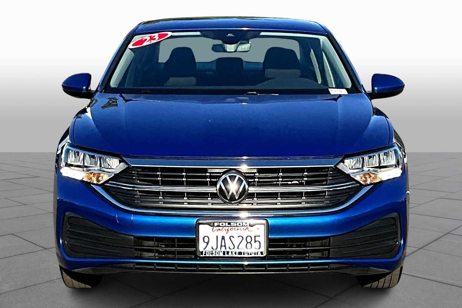 2023 Volkswagen Jetta S photo 3