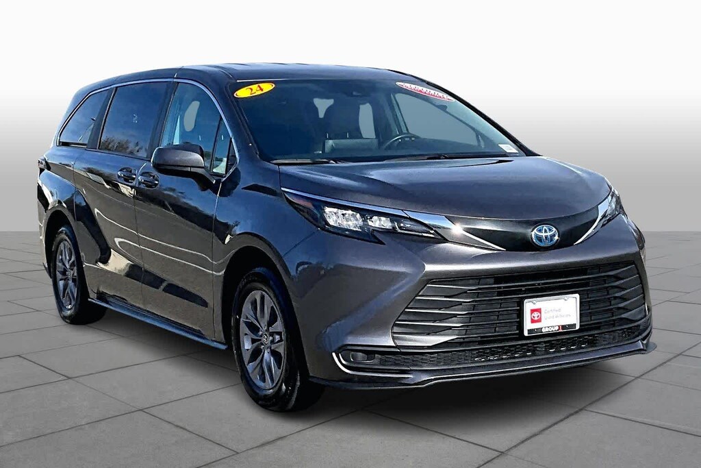 Certified 2024 Toyota Sienna LE FWD 8-Passenger (Natl)