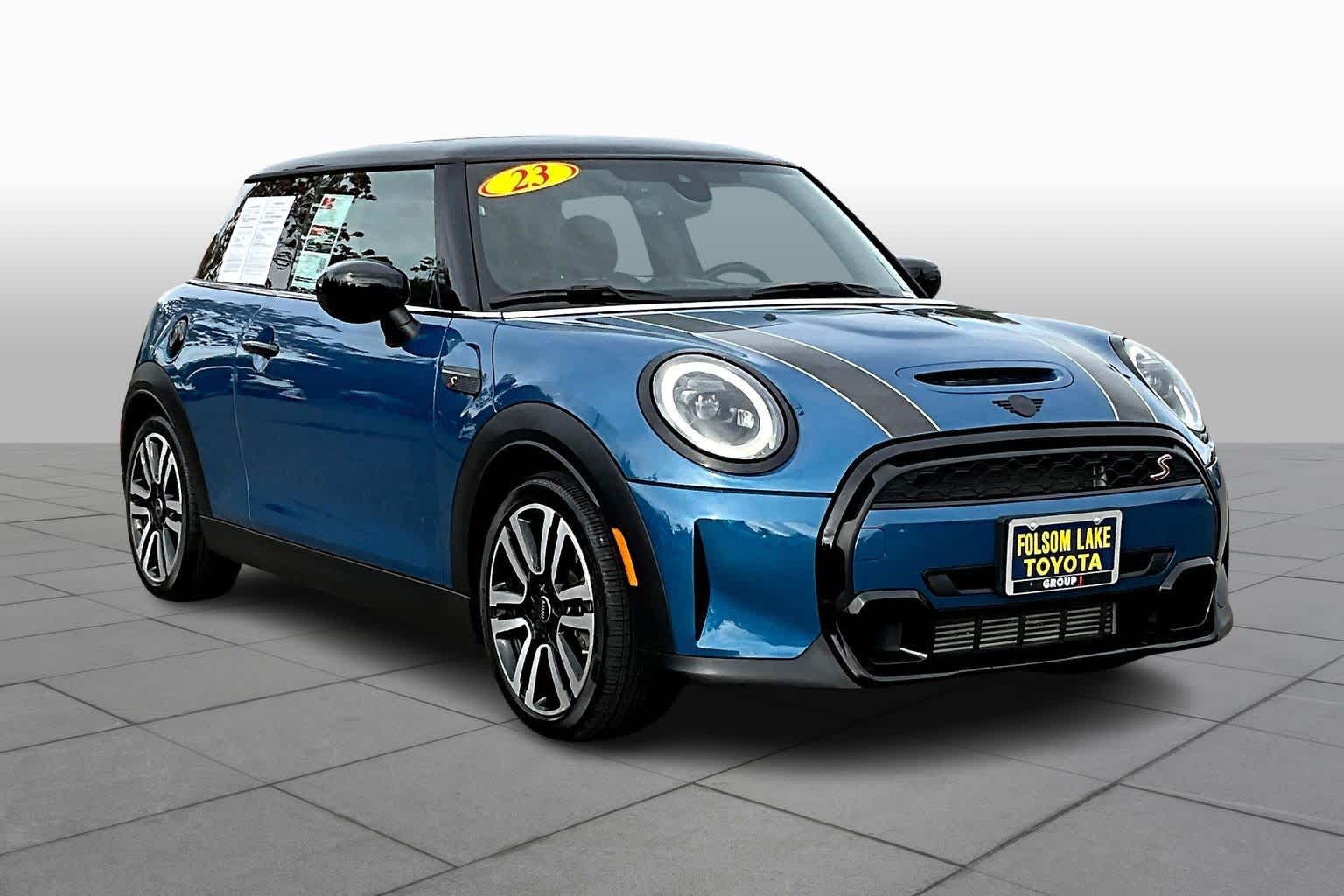 2023 Mini Cooper 2 Door Hardtop S photo 2