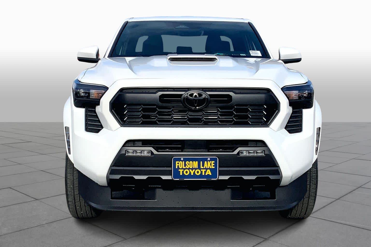 2026 Toyota Tacoma TRD Sport photo 3