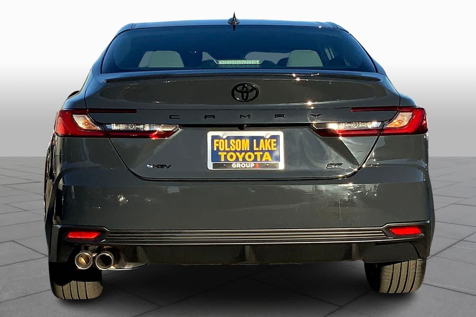 2026 Toyota Camry SE photo 4