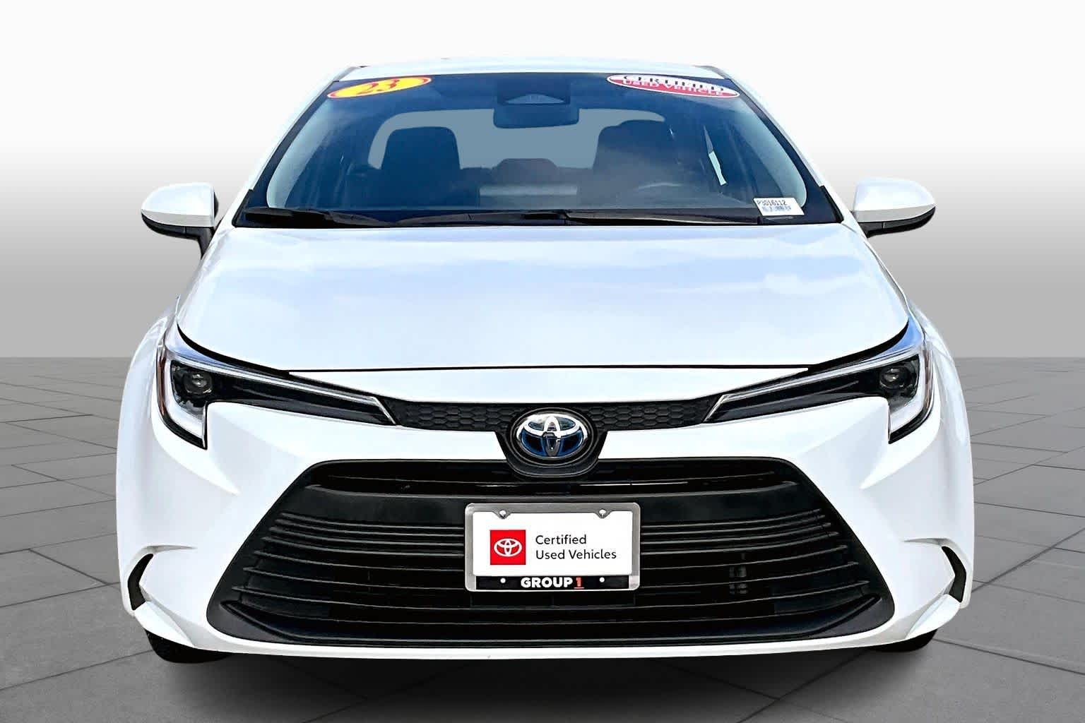 2023 Toyota Corolla SE XLE photo 3