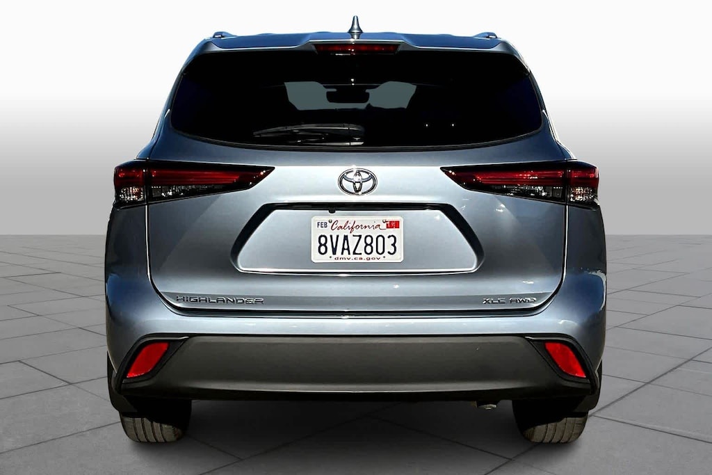 Used 2021 Toyota Highlander XLE AWD (Natl)