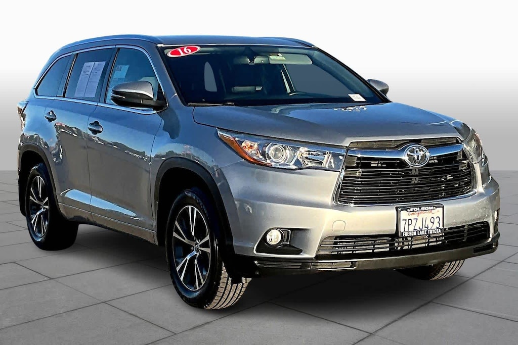 Used 2016 Toyota Highlander XLE AWD  V6