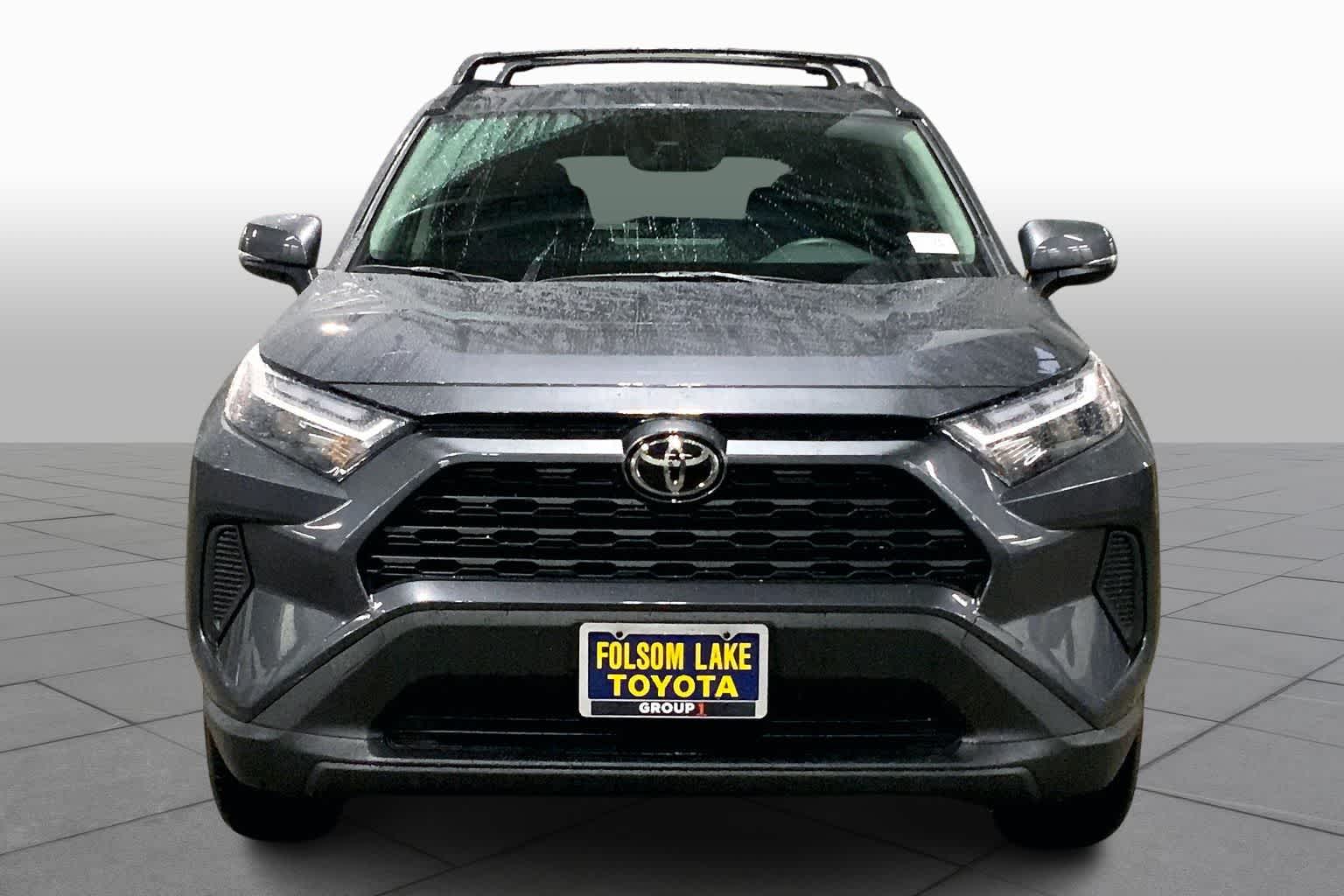 2025 Toyota RAV4 Hybrid LE photo 3